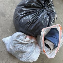 bags of clothes SEND OFFERS bolsas de ropa