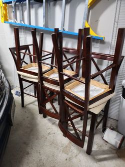 Bar Table with Leag and 6 chairs
