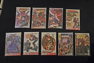 Marvel and DC Comic Book Lot - Deadpool, Batman, Spiderman, Etc. - 35 Total
