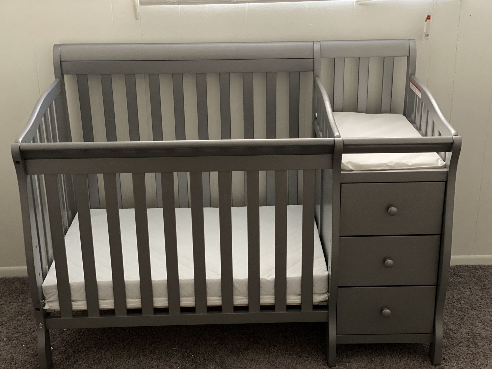 5 In 1 Crib With Mattress New