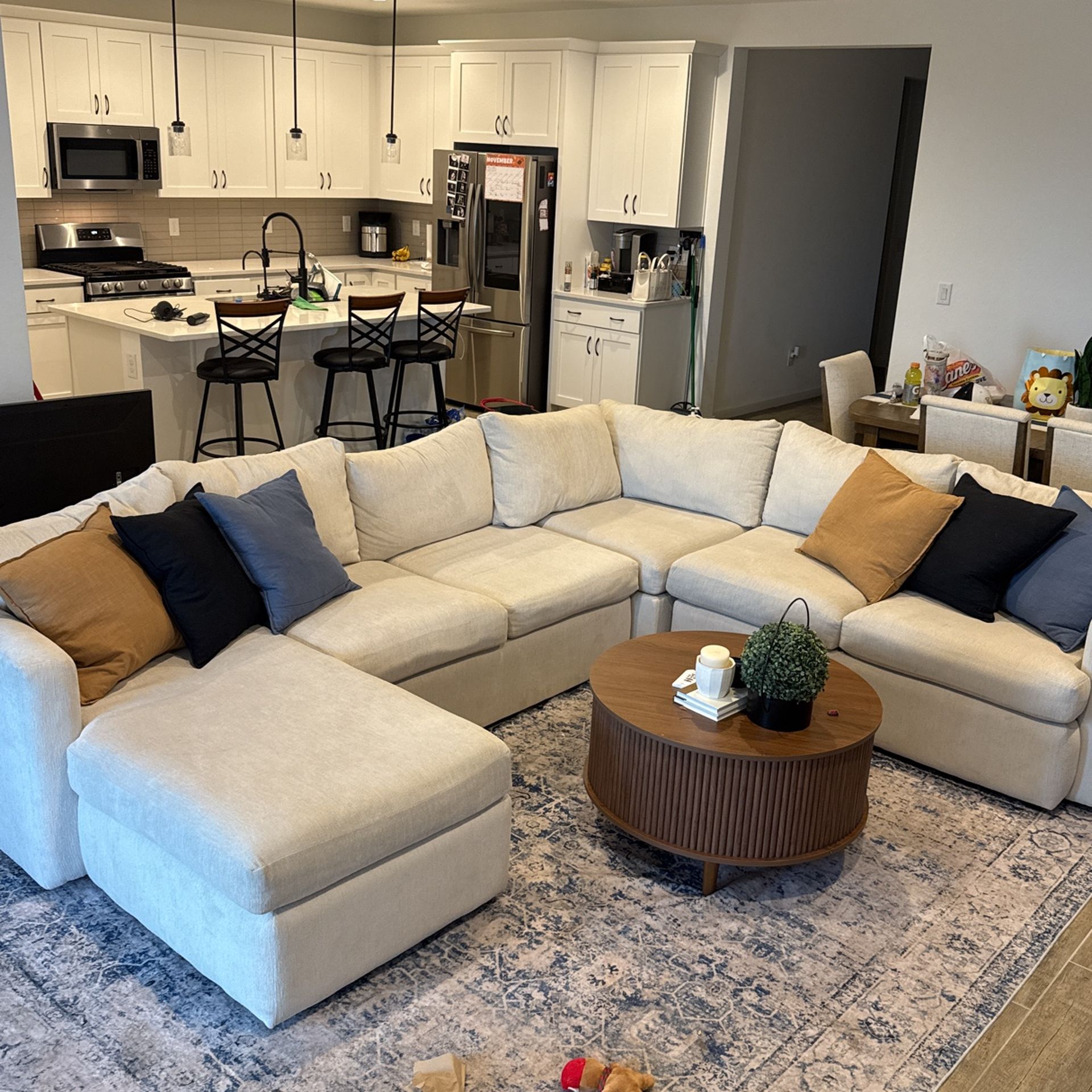 White Sectional With Ottoman