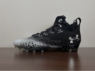 Under Armour Spotlight Clone MC (contact info removed)-001 Womens Size 9.5