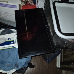 32 Inch Flatscreen TV 