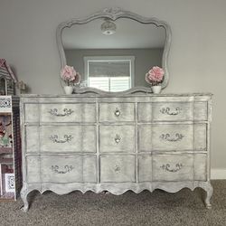 Vintage Antique Bedroom Furniture - French Provincial