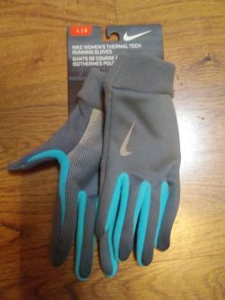 NIKE Woman's Thermal Tech Running Gloves