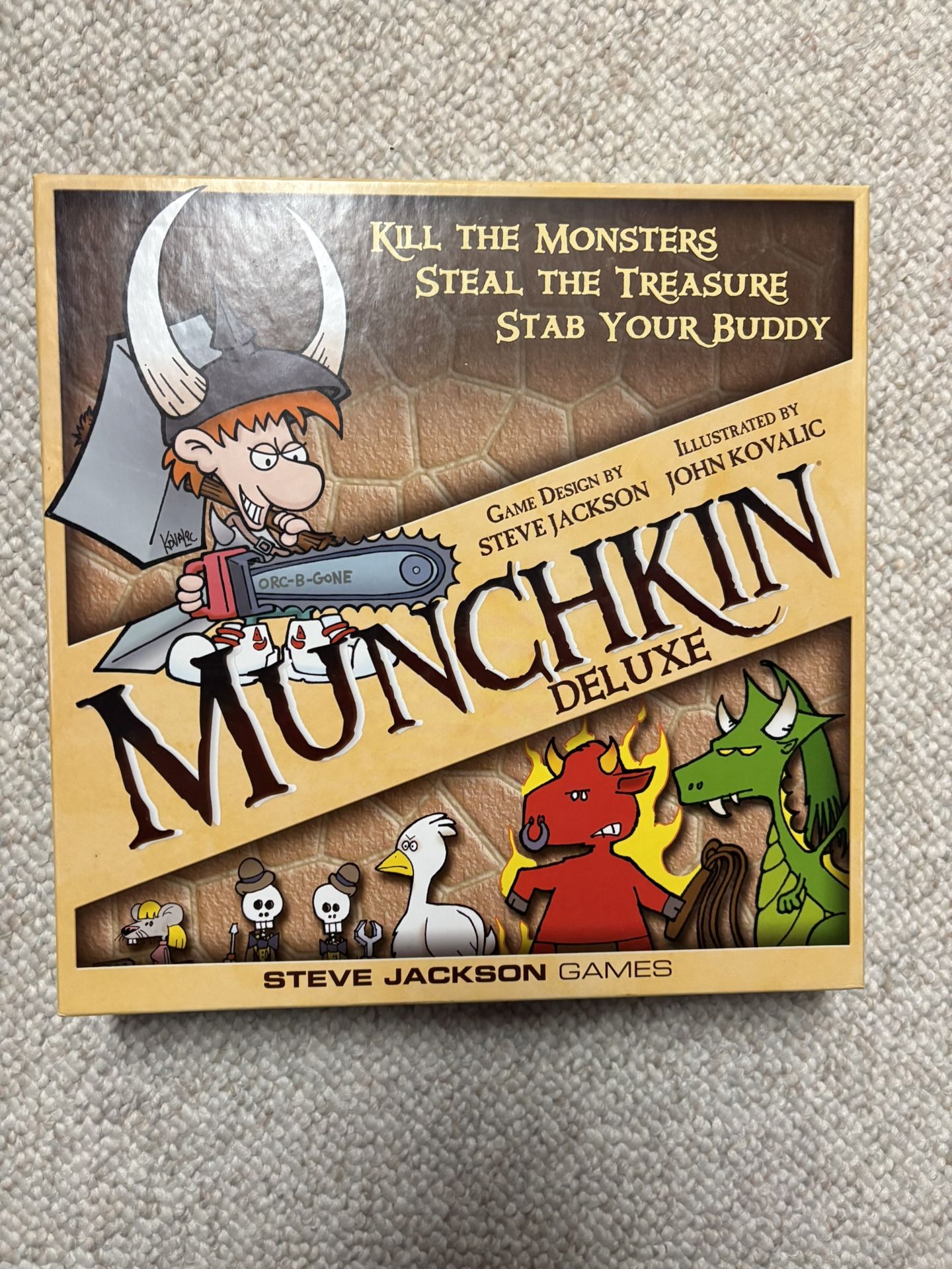 Munchkin Deluxe Pre-Owned Board Game 