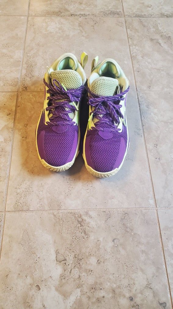 Dame 8 Size 9 MEN'S OR 10 WOMEN'S