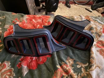 2013 mustang tail lights