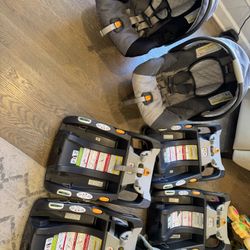 2 Chicco Keyfit 30 infant car seats. 4 Bases. 