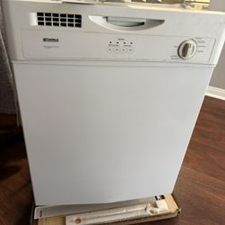 Kenmore 24in Dishwasher