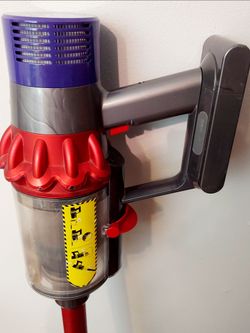 Dyson Cyclone V10 Motorhead SV12 Stick Vacuum