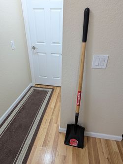 Wood handle transfer shovel