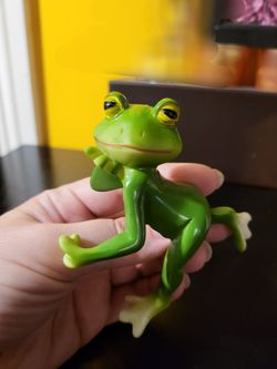 Garden Frog Decor