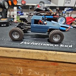 Axial Scx24 Crawler