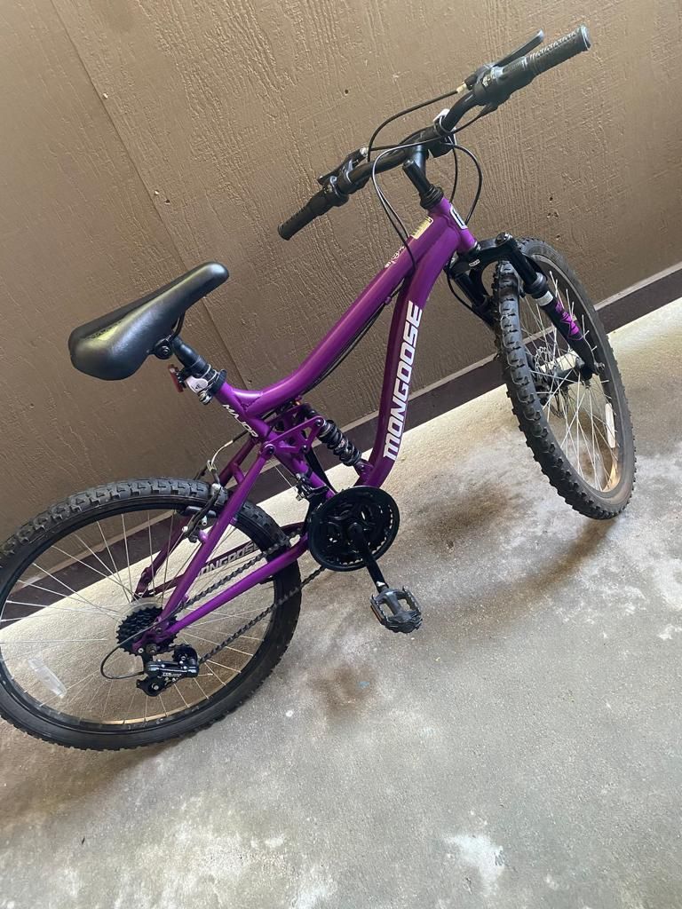 Mongoose Mountain Bike Girl 24