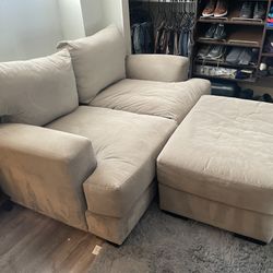 Deep Seat Love Seat With Ottoman