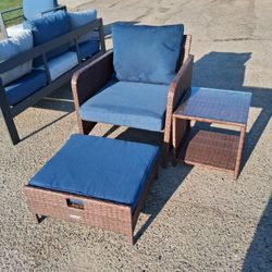 3pc Patio Captains Chair With Ottoman And Table