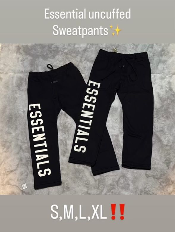 BLACK ESSENTIALS SWEATS