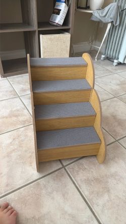 Pet stairs for small pets