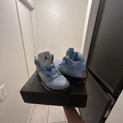 Jordan 5 University Blues