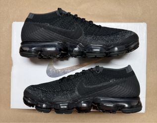 Nike Air Vapormax Triple Black Men’s size 9 running shoes Rare!