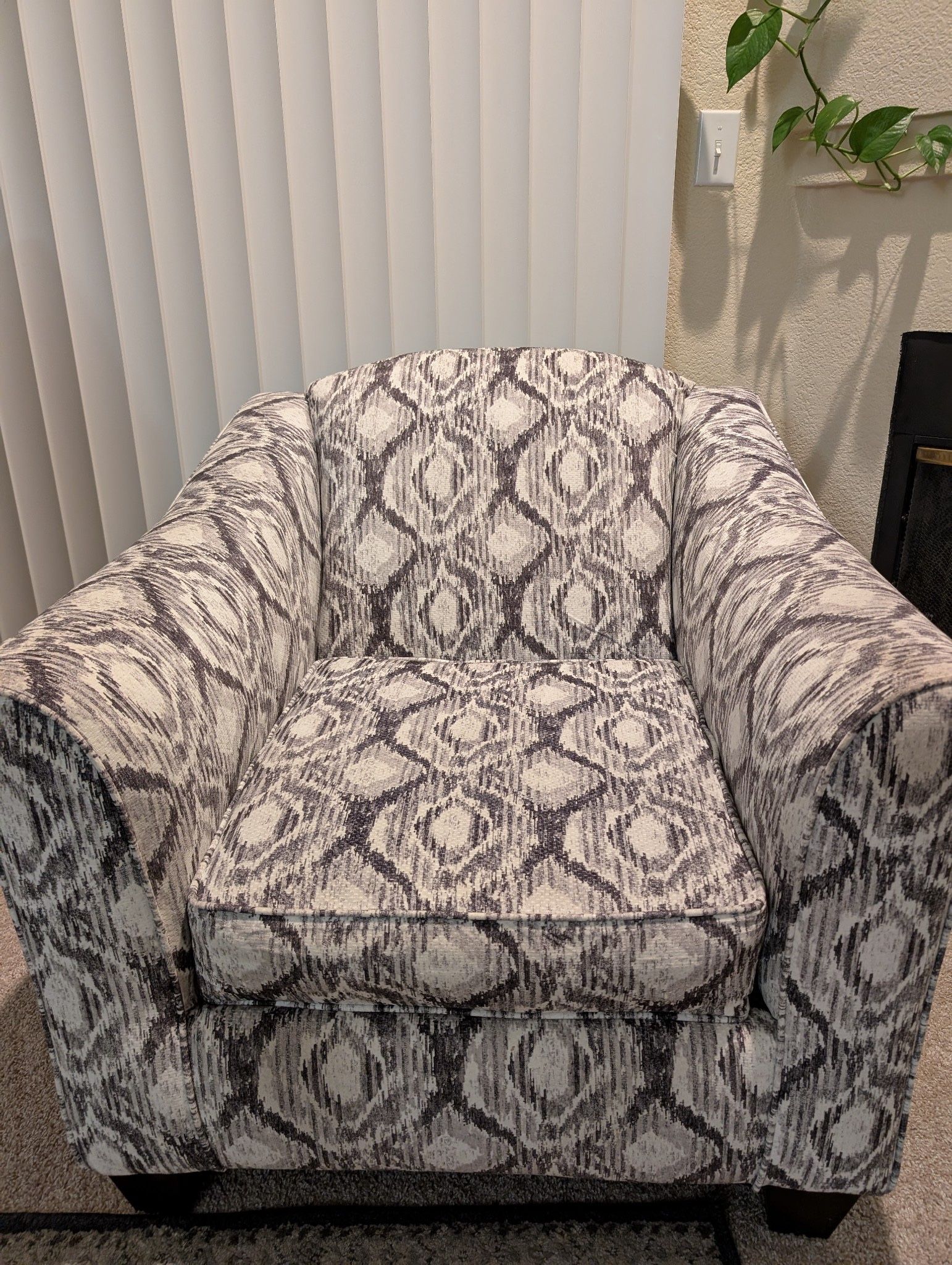 Upholstery Chair