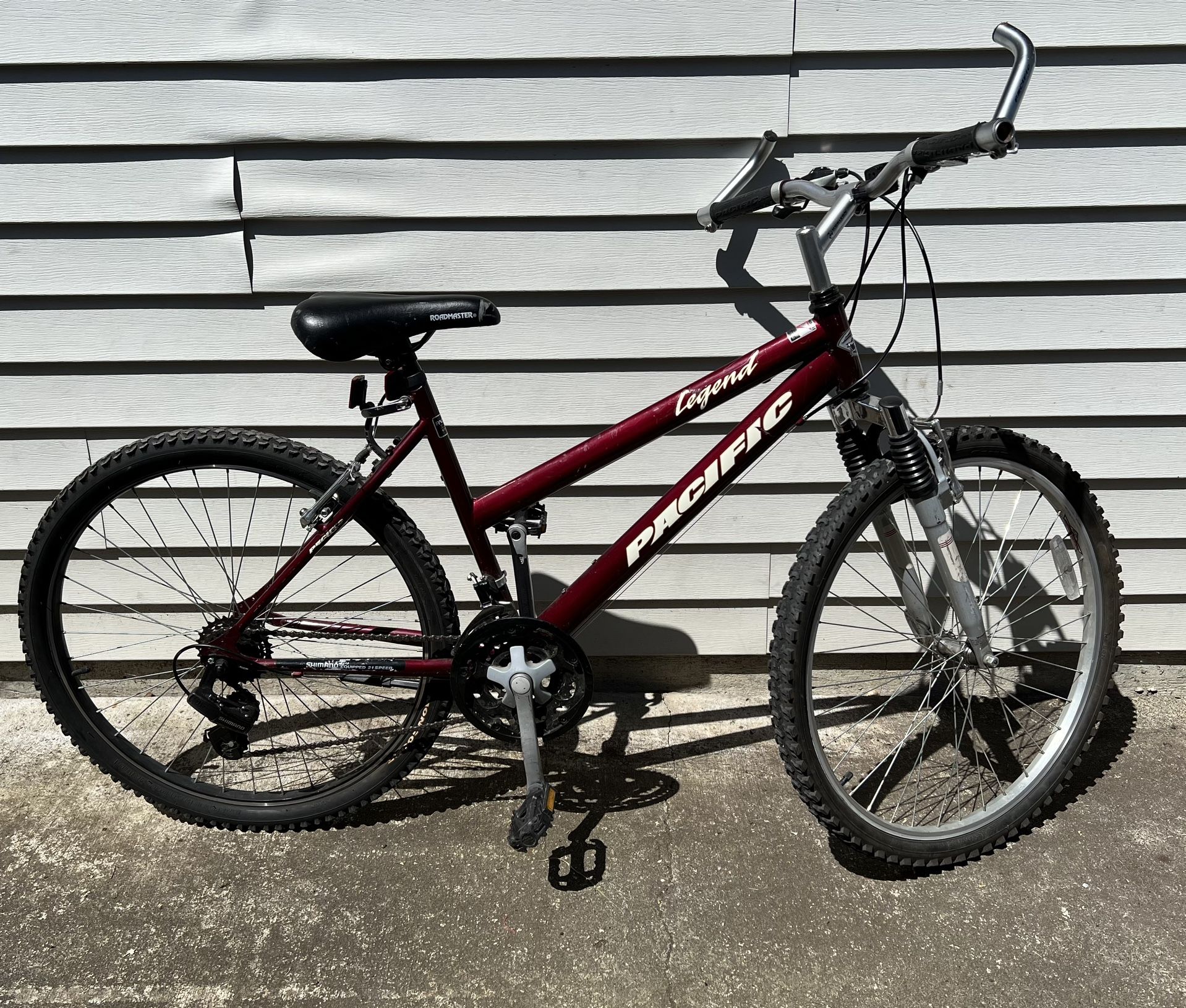 Pacific Legend Mountain Bike 21 speed Shimanoo