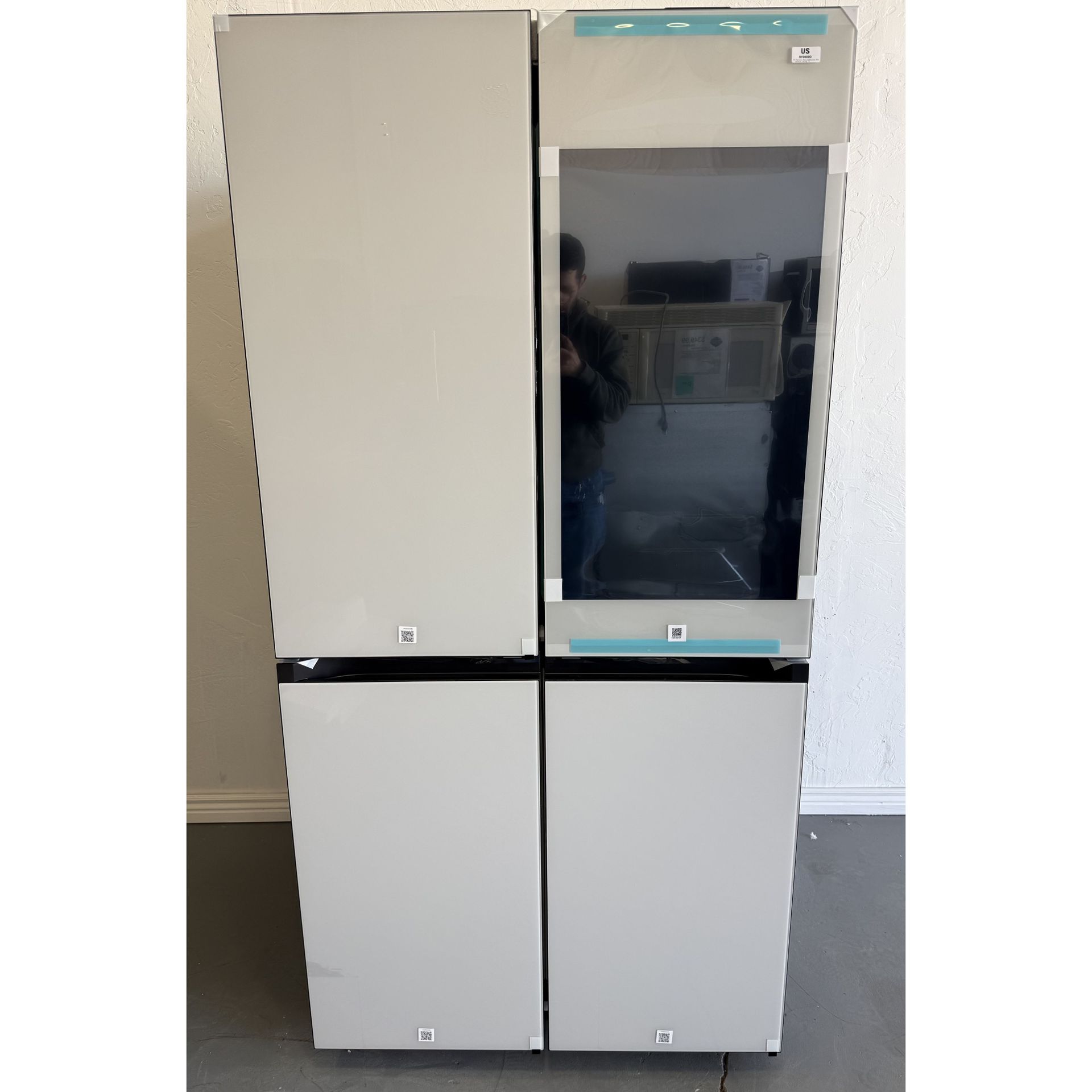 BRAND NEW- OPEN BOX! Samsung Bespoke 22.5 Cu. Ft. Refrigerator RF23DB990012AA - Counter Depth
