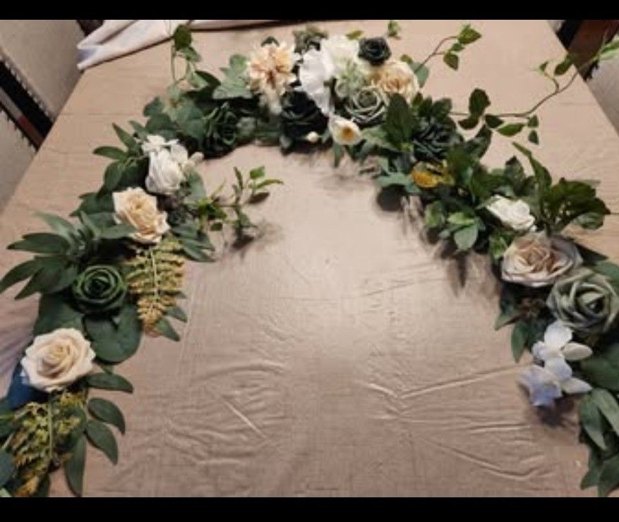 6ft Flower Garland in Emerald & Tawny Beige