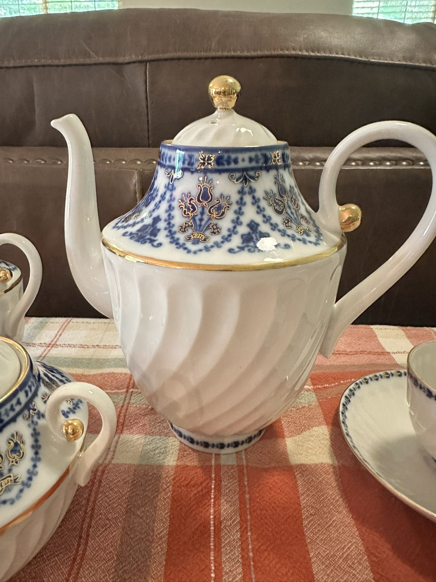 Lomonosov Crystal Frieze Tea Set