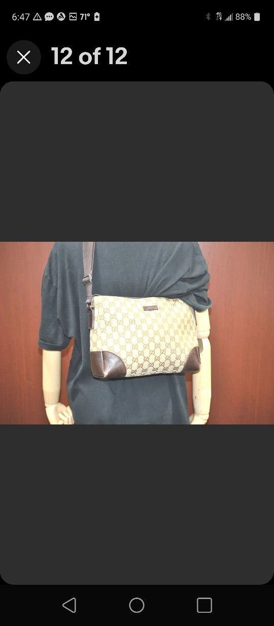 AUTHENTIC GUCCI SHOULDER BAG