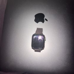 Rosegold Apple Watch Series 7 – Great Condition