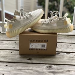 BRAND NEW YEEZY BOOST V2 350 “LIGHT” FOR SALE!!!  GRADE SCHOOL SIZE 7 $280