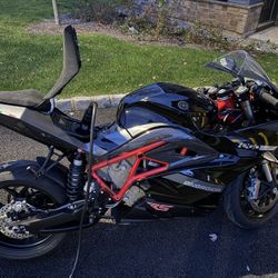 2023 Energica EGO+ RS