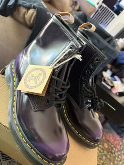 Dr. Martens Size 7