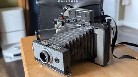 Vintage Polaroid 230 Camera – Complete Set with Case, Manual & Flash Bulb Attachment