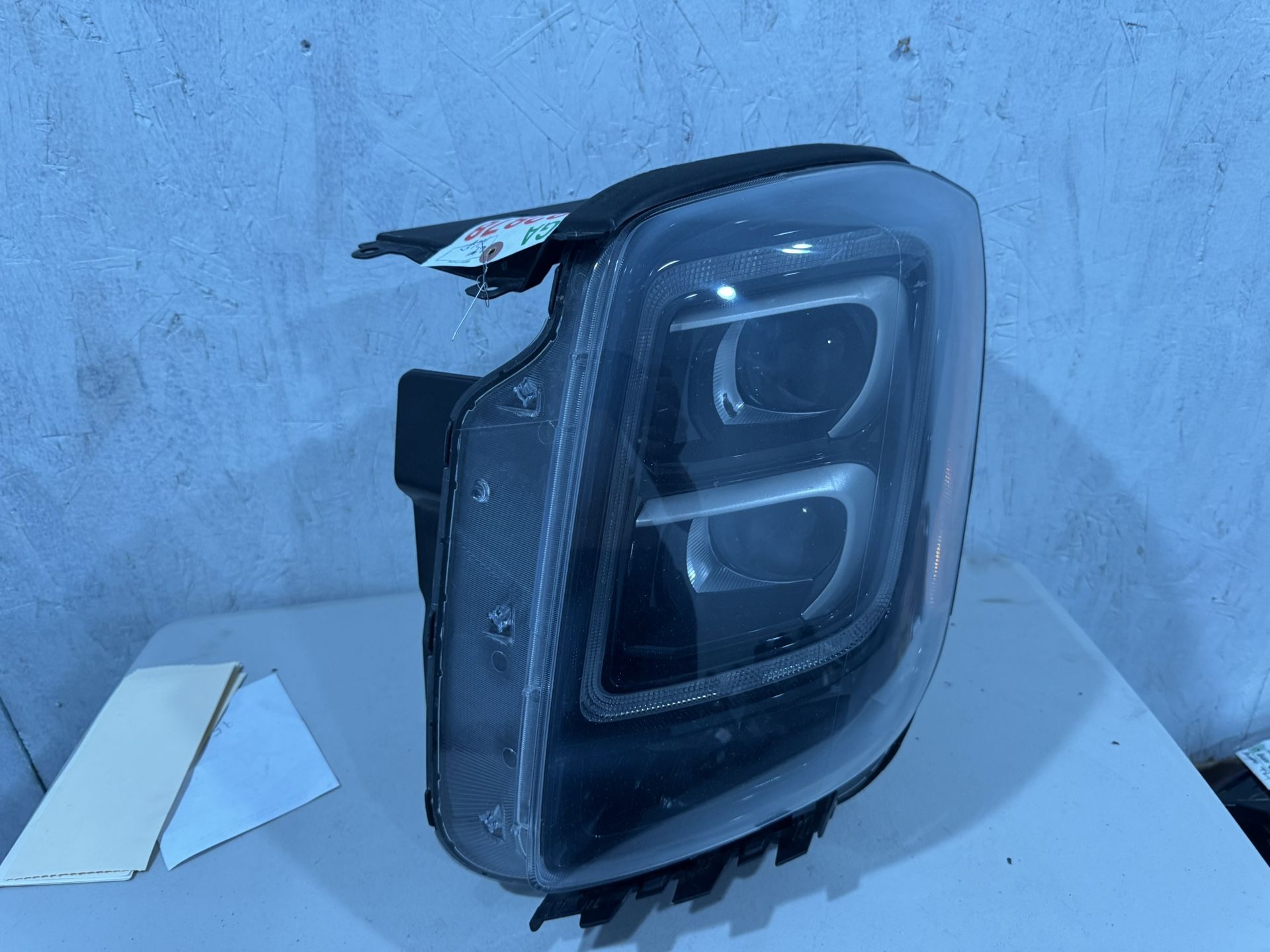 2022 Kia Telluride Left Headlight