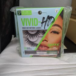 HD Eye Lashes With Green Liner 