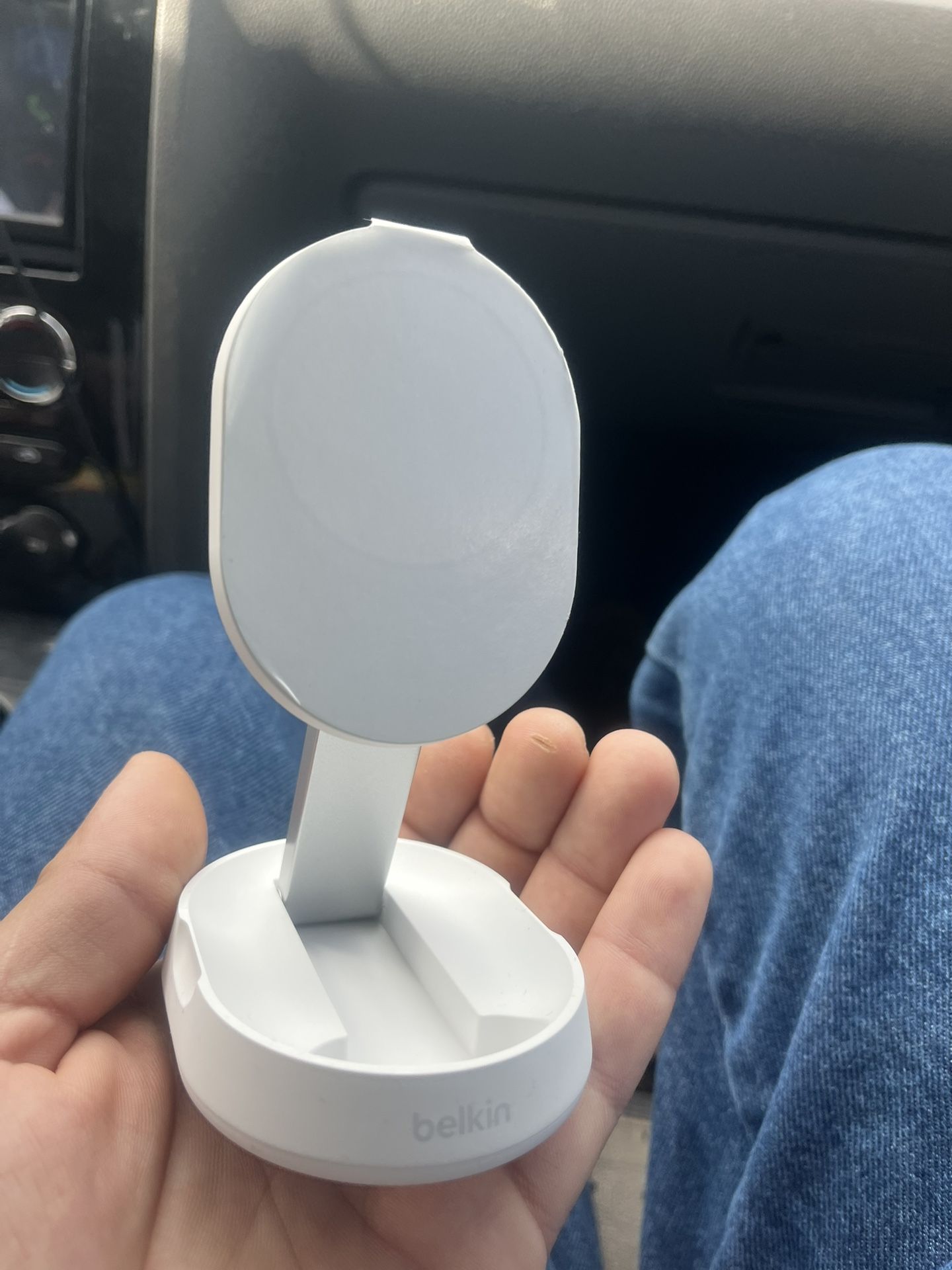 Belting MagSafe Charger