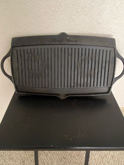 Pioneer Woman Cast Iron Reversible Grill and Griddle with grease traps