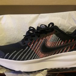 Size 8 men’s new Nikes 