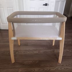 Baby Delight Heirloom Willow Wooden Bassinet