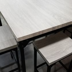 Grry Square Table With 4 stools