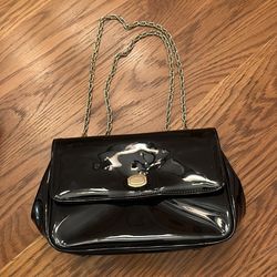 Vintage black patent leather shoulder bag with chain strap