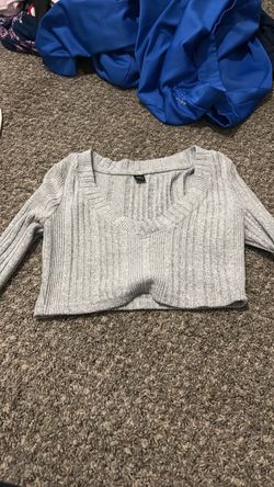 Gray Ribbed Crop Sweater