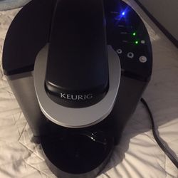 Keurig K-Classic K40 Single Serve Programmable K-Cup Pod Coffee Maker