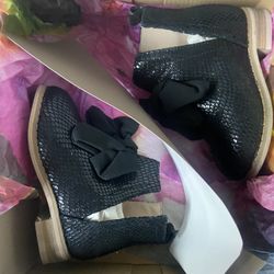 Joyfolie baby boots size 6C