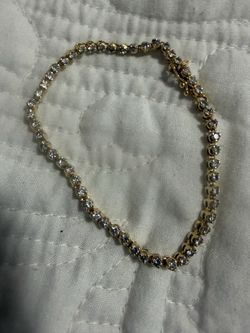 Tennis bracelet