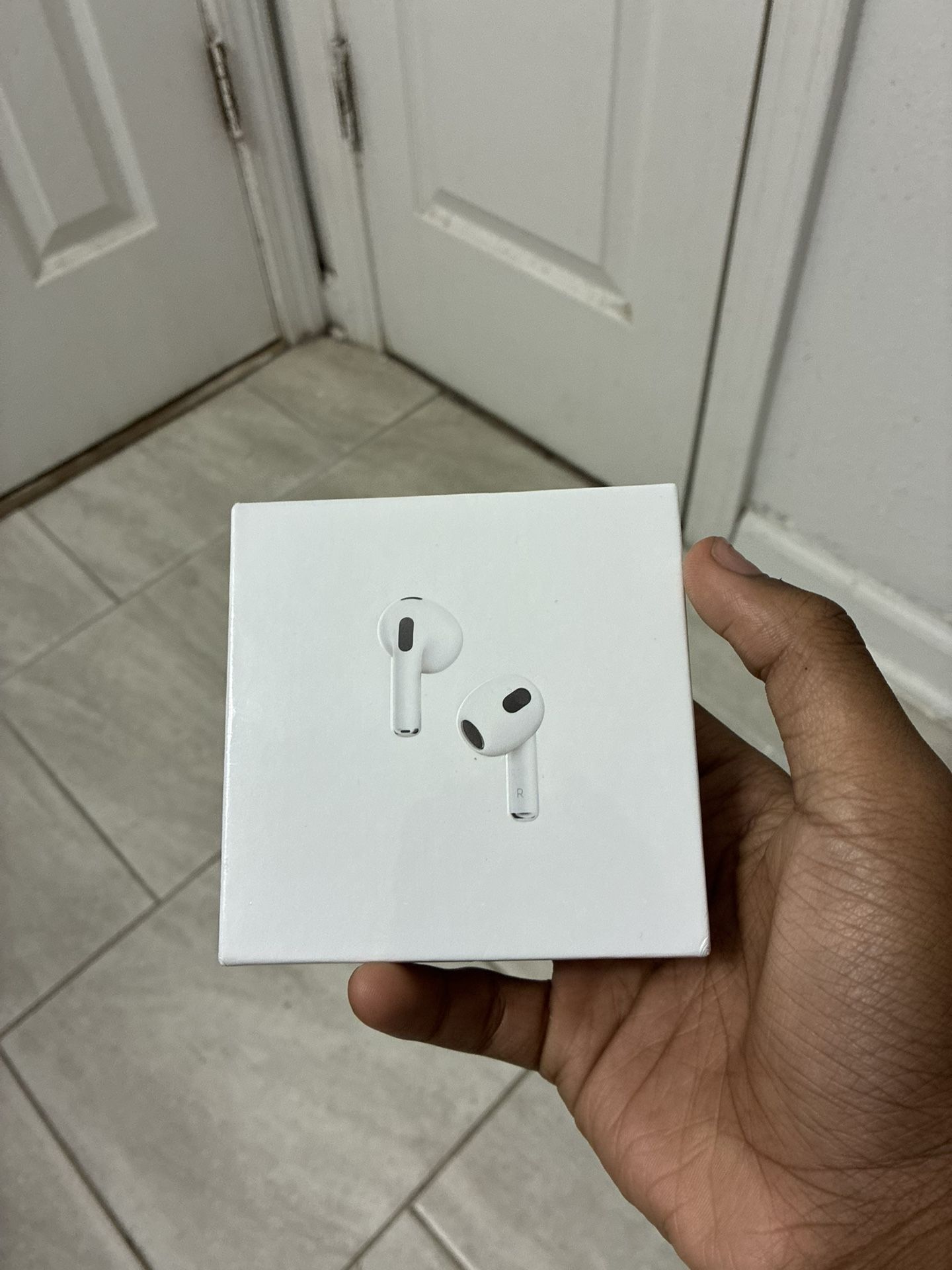 Apple AirPods 3rd Generation
