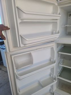 Refrigerator runs excellent $200